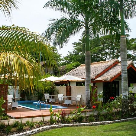 Burudika Bungalows Selong Belanak Exterior photo