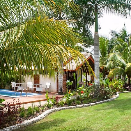 Burudika Bungalows Selong Belanak Exterior photo
