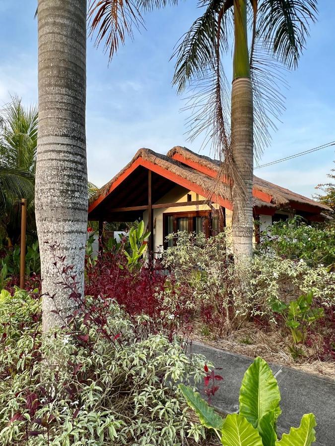 Burudika Bungalows Selong Belanak Exterior photo